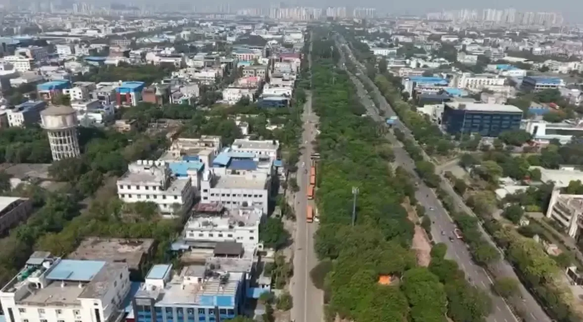 नोएडा-ग्रेटर नोएडा में मजदूर दिवस पर ड्रोन निगरानी, 50 से अधिक संवेदनशील क्षेत्र चिन्हित, वरिष्ठ अधिकारी तैनात