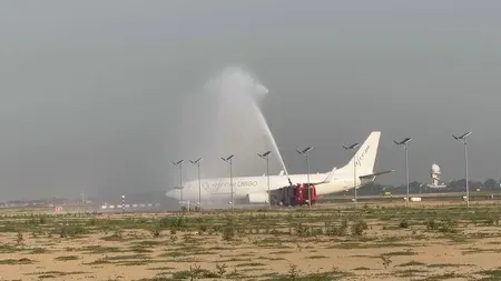 नोएडा इंटरनेशनल एयरपोर्ट से कार्गो संचालन शुरू, चेन्नई से पहली मालवाहक उड़ान पहुंची