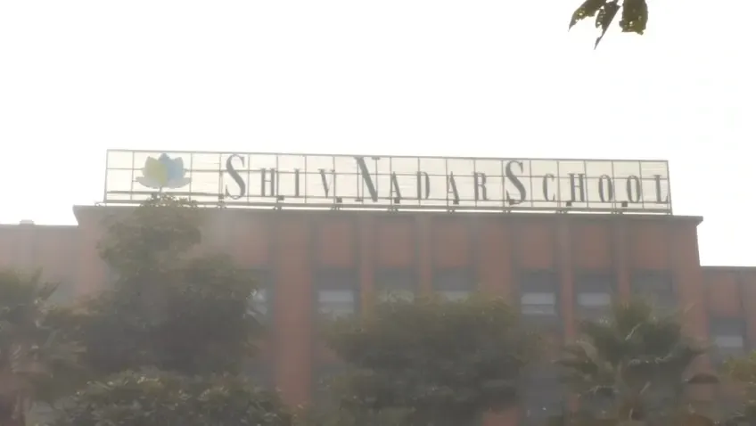 क्या नोएडा के शिव नादर स्कूल को बम से उड़ाने की धमकी मिली?