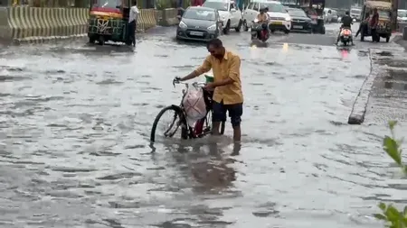 नोएडा में मानसून बारिश से सेक्टर-27 और 57/58 जलमग्न, प्राधिकरण की तैयारियों पर उठे सवाल