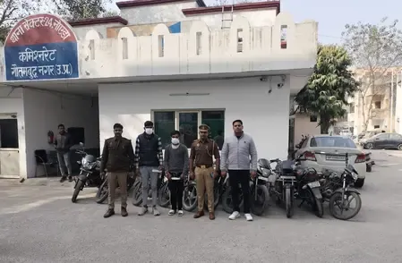 नोएडा में वाहन चोर गिरोह का भंडाफोड़, चोरी की 11 बाइक बरामद
