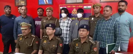 नोएडा: पुलिस मुठभेड़ में वाहन चोर गिरफ्तार, तीन लग्जरी कारें, नकदी और अवैध हथियार बरामद