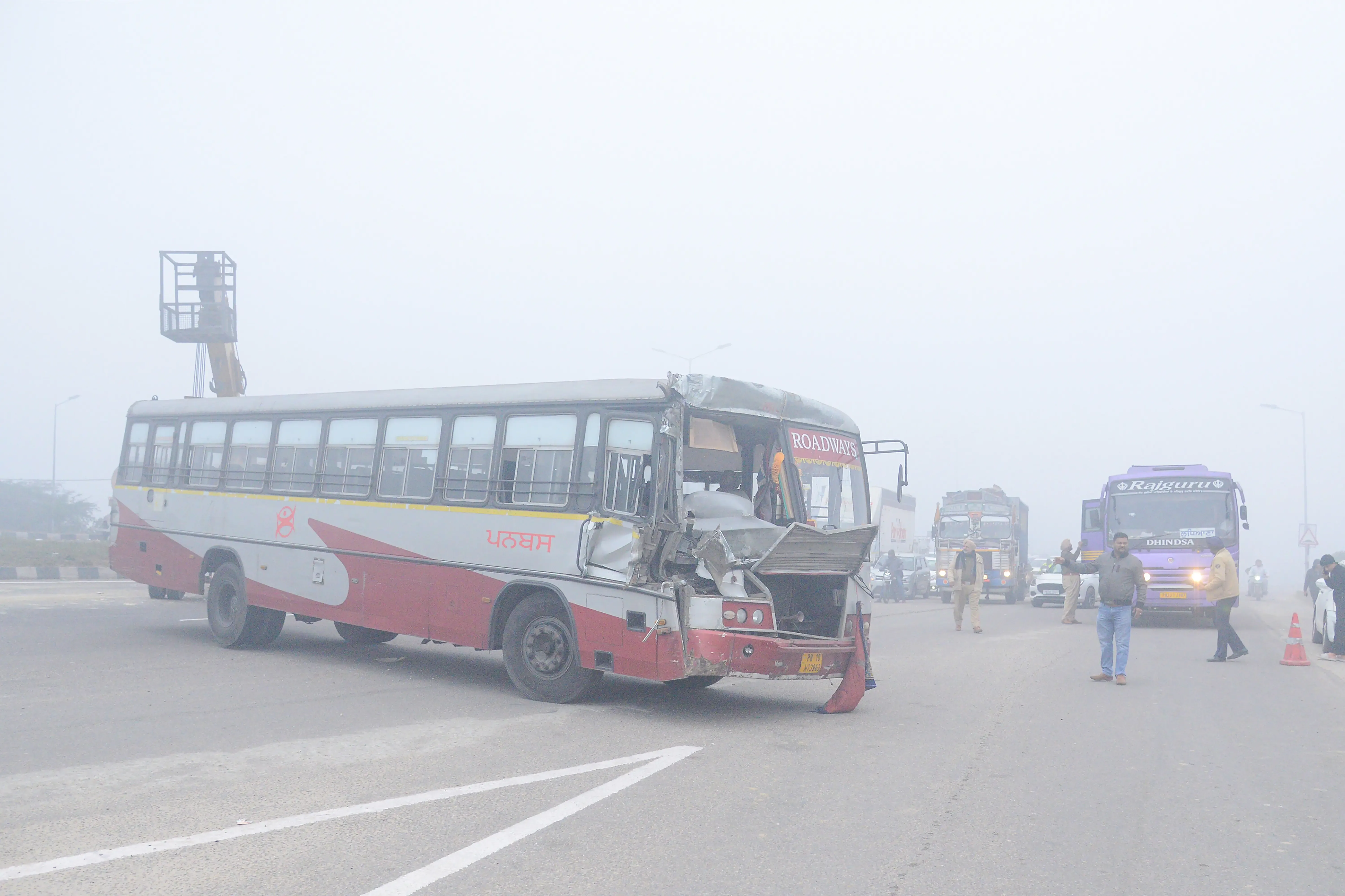क्या नूंह में सड़क हादसों पर लगाम लगाने के लिए सफेद पट्टी लगाने की मुहिम शुरू हुई?