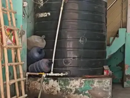 नॉर्थ ईस्ट दिल्ली के मुस्तफाबाद में अंधाधुंध फायरिंग, इलाके में सनसनी फैली