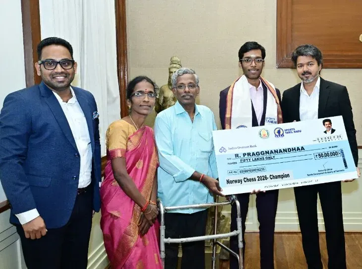 प्रग्गनानंदा को ₹50 लाख का सम्मान: नॉर्वे चेस जीतने वाले पहले भारतीय को CM विजय ने किया पुरस्कृत