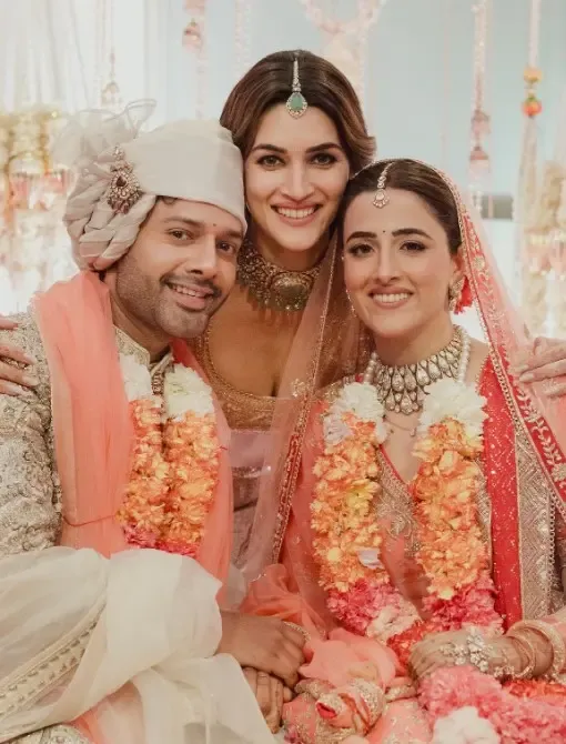 क्या <b>कृति सेनन</b> की बहन <b>नुपूर</b> की शादी ने उन्हें भावुक कर दिया?