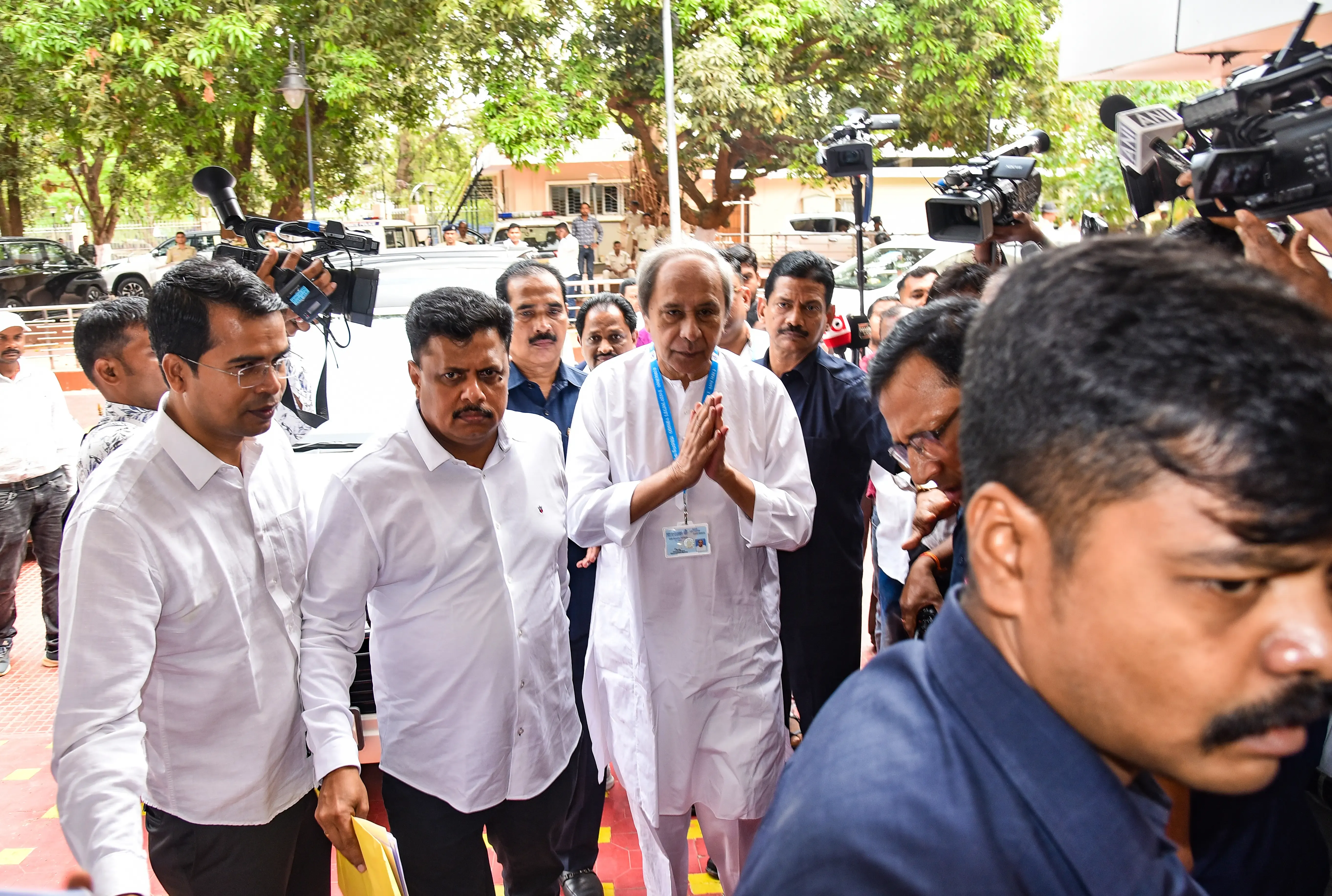 Odisha Assembly Stalemate: LoP Patnaik Demands Health Minister's Resignation Over SCB Fire Incident