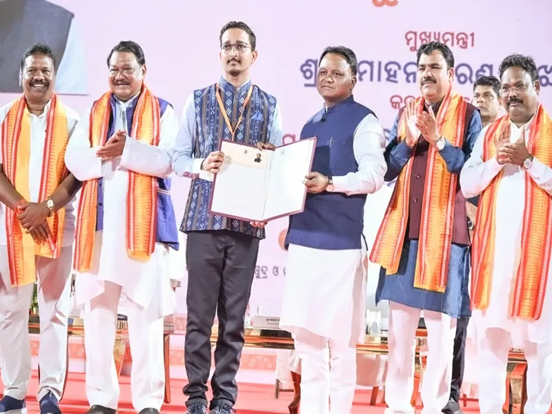 Odisha CM Majhi Hands 4,623 Job Letters at 15th Recruitment Fair