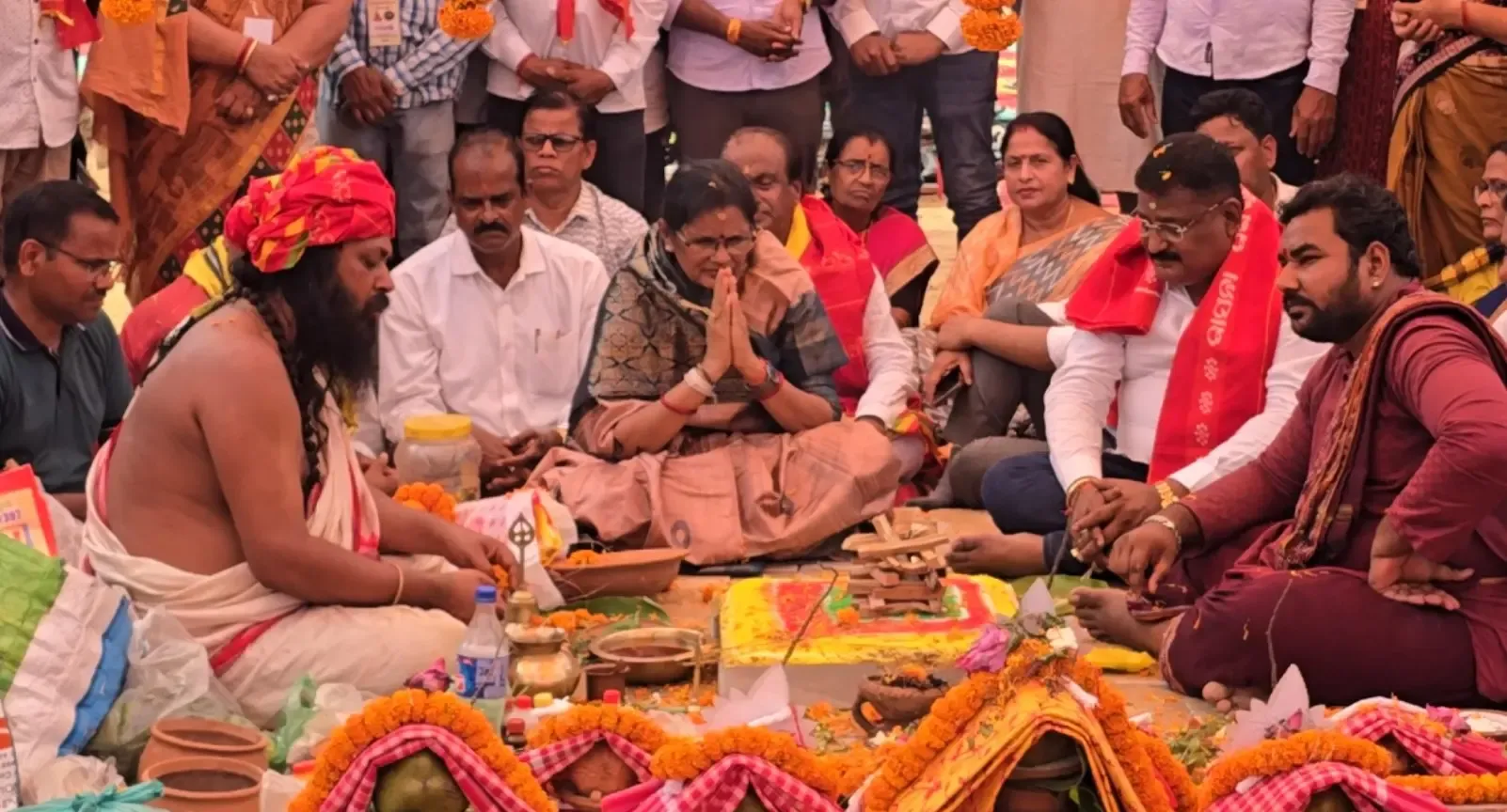 ओडिशा: उपमुख्यमंत्री प्रवती परिदा ने मां लक्ष्मी मंदिर का शिलान्यास किया