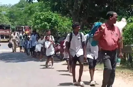 ओडिशा के केंद्रपाड़ा में बाढ़ का कहर, कुलासाही आश्रम में फंसे 255 छात्रों का रेस्क्यू
