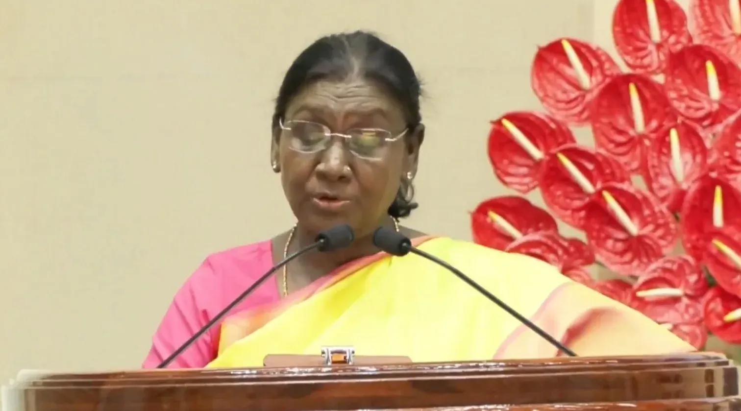 राजा पर्व पर राष्ट्रपति द्रौपदी मुर्मु ने ओडिशा को दी बधाई, बोलीं — प्रकृति से जुड़ने का पर्व
