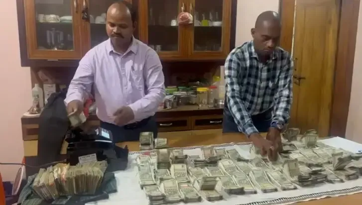 ओडिशा में विजिलेंस की कार्रवाई, रिश्वत लेते ऑडिटर को गिरफ्तार किया गया