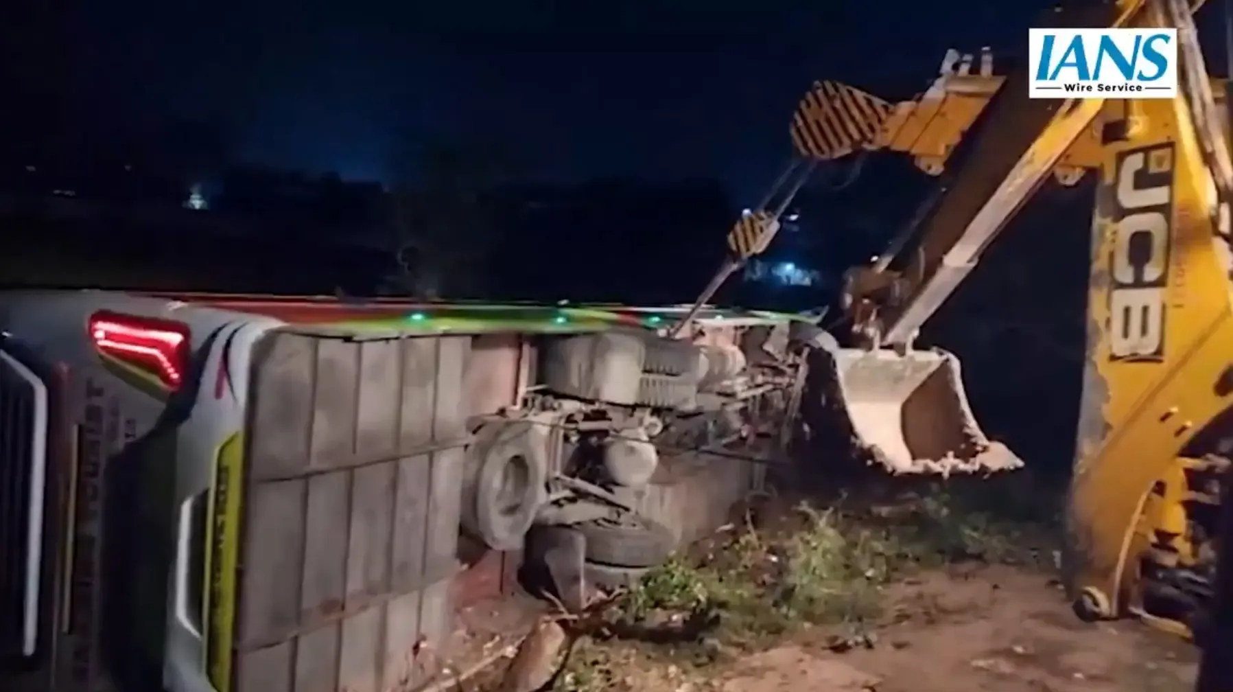 Tragic Road Accident in Odisha Claims Life of One Pilgrim and Injures 16