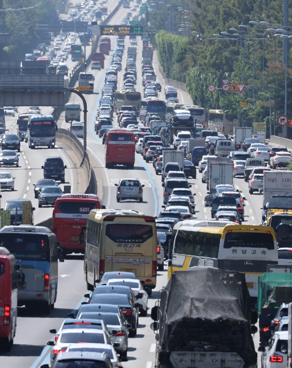 Seoul Considers Broadening Vehicle Rotation to Private Sector Amid Oil Price Surge