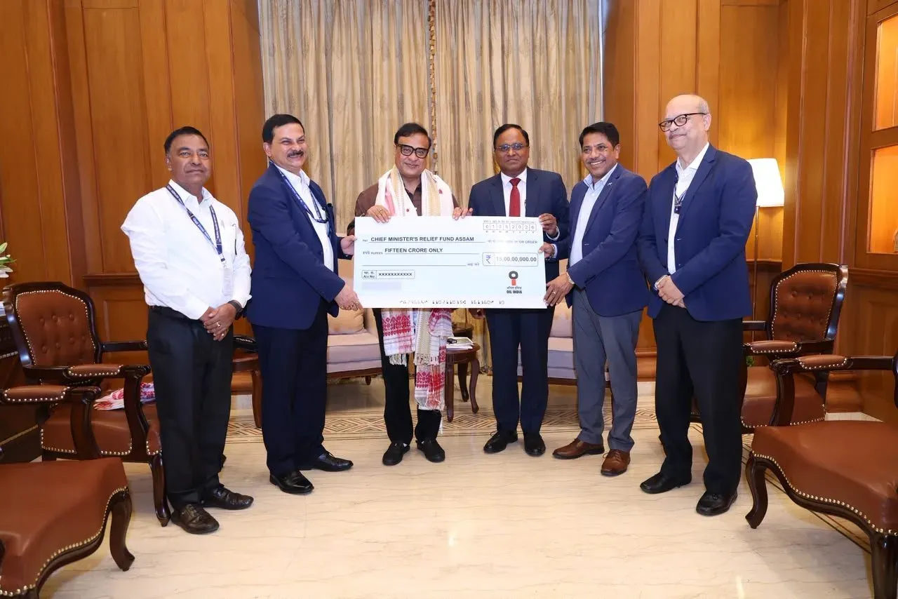Oil India contributes ₹15 crore to Assam CM Relief Fund