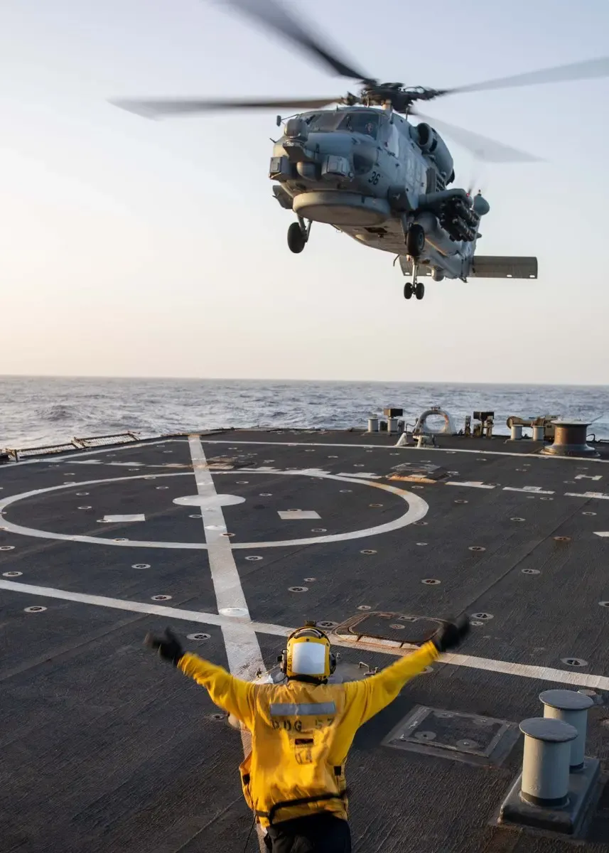 अमेरिकी नौसेना की सख्त गश्त, ईरानी बंदरगाहों पर लागू नाकेबंदी; कई जहाज लौटे