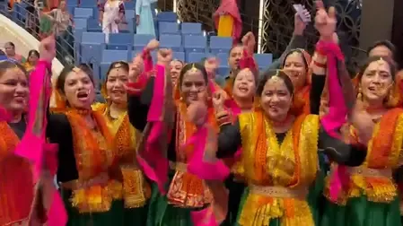 ओमान में पीएम मोदी से मुलाकात कर उत्साहित हुए प्रवासी भारतीय, बोले- भारत पर गर्व है