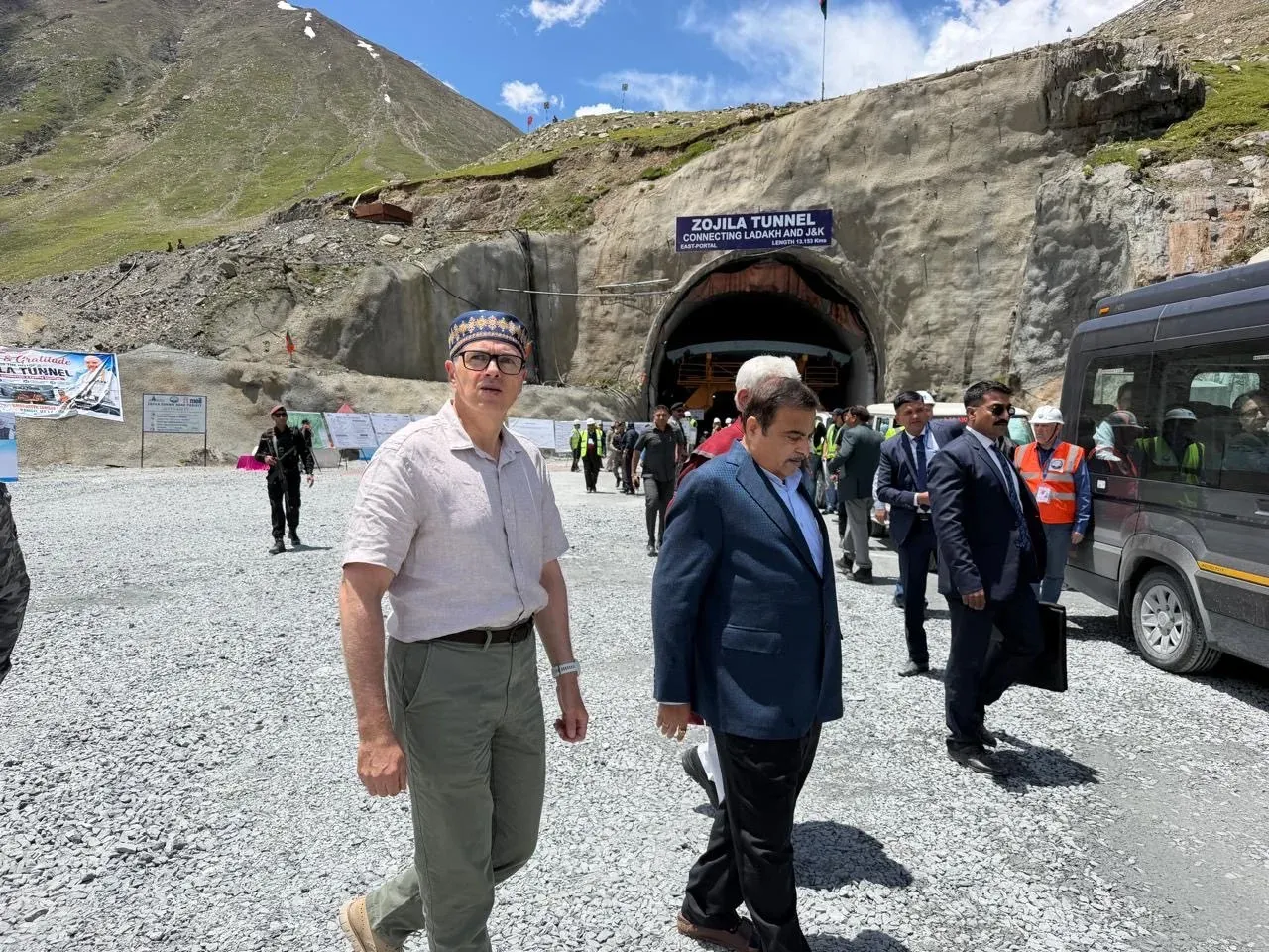 Omar Abdullah joins Gadkari at Zojila Tunnel breakthrough blast