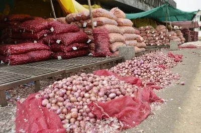 Onion farmers crisis: Shiv Sena UBT slams Maharashtra govt over ₹1/kg prices