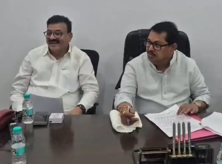 Why Are Opposition Parties Boycotting CM Fadnavis' Tea Meeting?