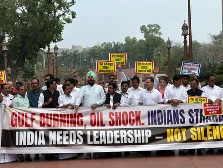 Opposition Leaders Demand Parliamentary Debate on Gulf Conflict