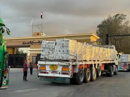 Over 1,000 aid pallets enter Gaza in a day despite Israeli checkpoint delays