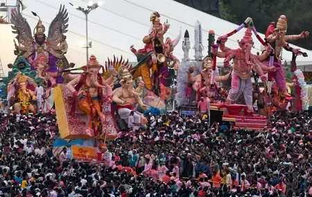 What Happened During the Lalbaugcha Raja Immersion in Mumbai?