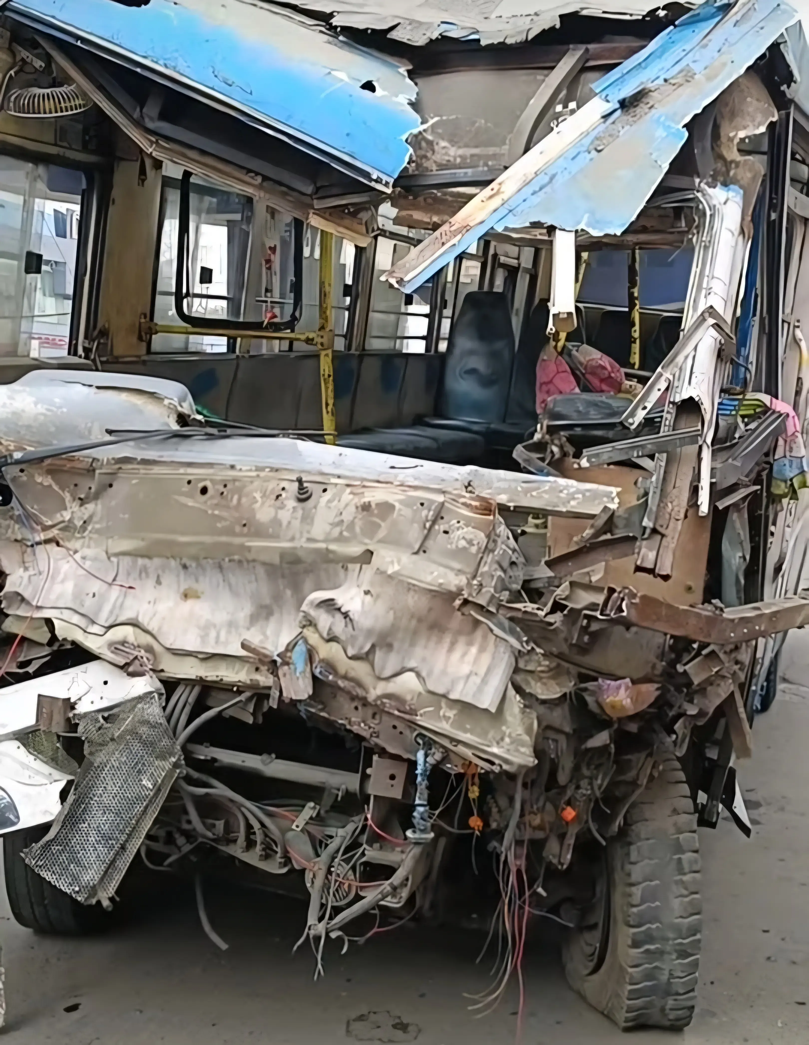 What Happened After a Government-Owned Bus Overturned in Kolkata?