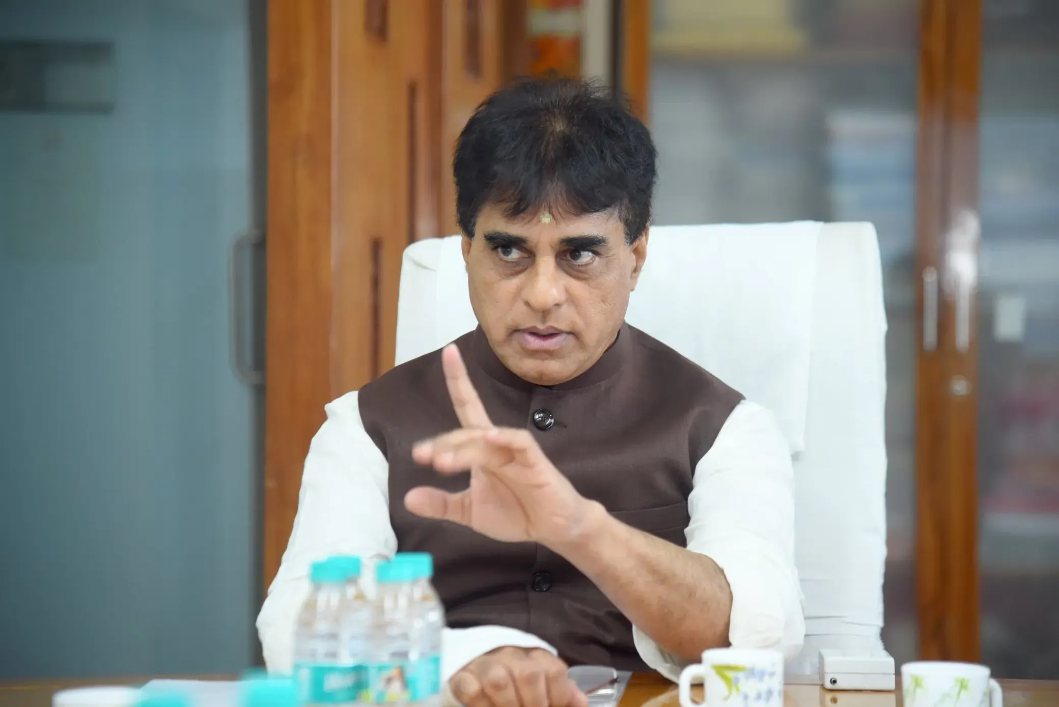 How have over 15.89 crore children in Gujarat benefited from free health screenings in 11 years?