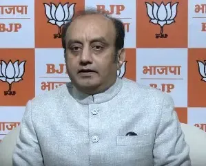 क्या ओवैसी पहले अपनी पार्टी का अध्यक्ष हिजाब पहनने वाली महिला को बना सकते हैं?: सुधांशु त्रिवेदी