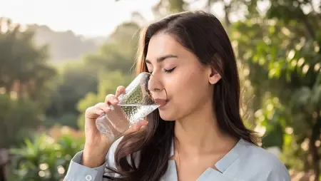 पानी की कमी महज 'प्यास' नहीं, सेहत के लिए भी बन सकती है बड़ा खतरा