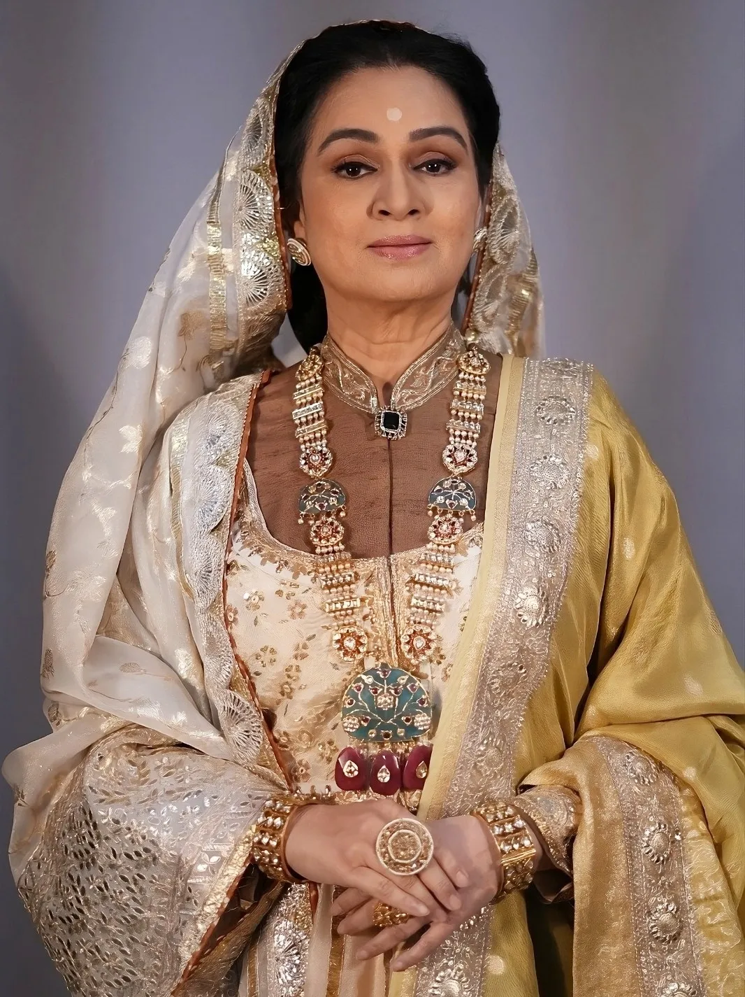 How Does Padmini Kolhapure Prepare for Rajmata in ‘Chakravarti Samrat Prithviraj Chauhan’?