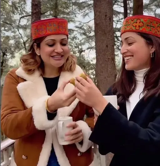 Is Yami Gautam's ‘perfect combo’ really all about ‘baatein, panjiri laddoo and chai’?