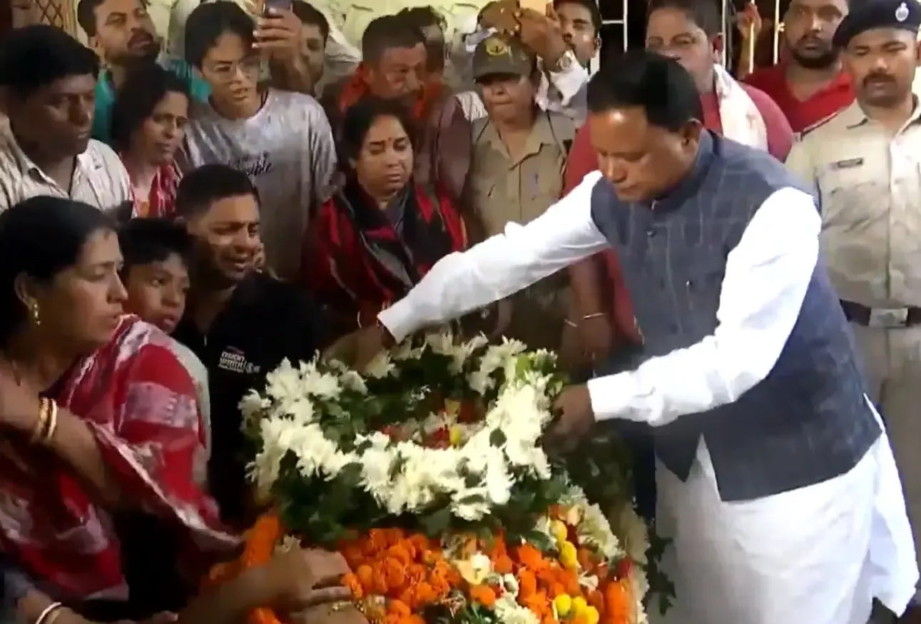 Pahalgam Incident: CM Mohan Majhi Honors Prashant Satpathy and Vows Support for Family