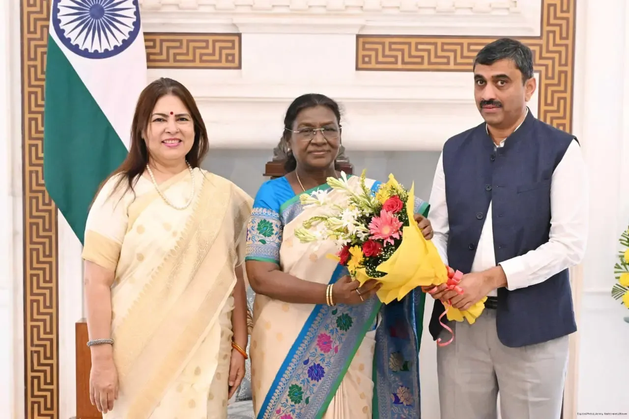 क्या भारत की राष्ट्रपति ने पहले महिला दृष्टिबाधित टी20 विश्व कप से पहले सीएबीआई अध्यक्ष से मुलाकात की?