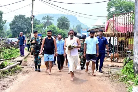 क्या हेमंत सोरेन अपने पिता के श्राद्धकर्म में नेमरा में संथाली परंपरा का पालन कर रहे हैं?