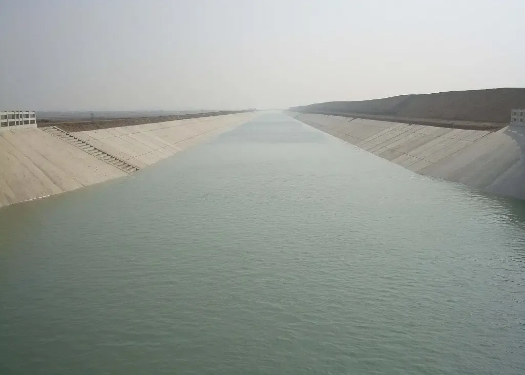 Pakistan: Bhutto Issues Ultimatum on Indus Canal Controversy