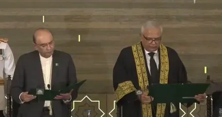 Pakistan: First Chief Justice of Federal Constitutional Court sworn in after controversial Constitutional Amendment  