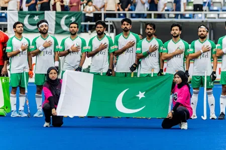 Have Pakistan hockey players agreed to play in the Pro-League after settling payments?
