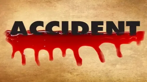 What Caused the Derailment of the Awam Express in Lodhran?