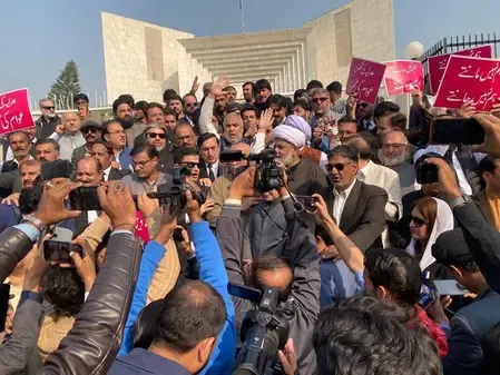 Will Political Parties in Pakistan Mobilize Against the 27th Constitutional Amendment?