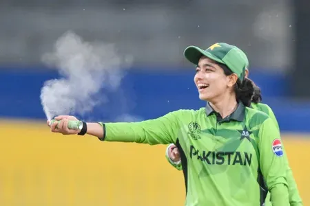 Fatima Sana signs for Birmingham Phoenix as first Pakistan women's Hundred player