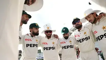 मोहम्मद यूसुफ का PCB पर निशाना: इंग्लैंड दौरे में 7 खिलाड़ियों की वापसी 'अंदरूनी कलह' का नतीजा