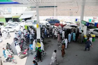 Pakistan transgender community protests inflation, fuel hike in Karachi