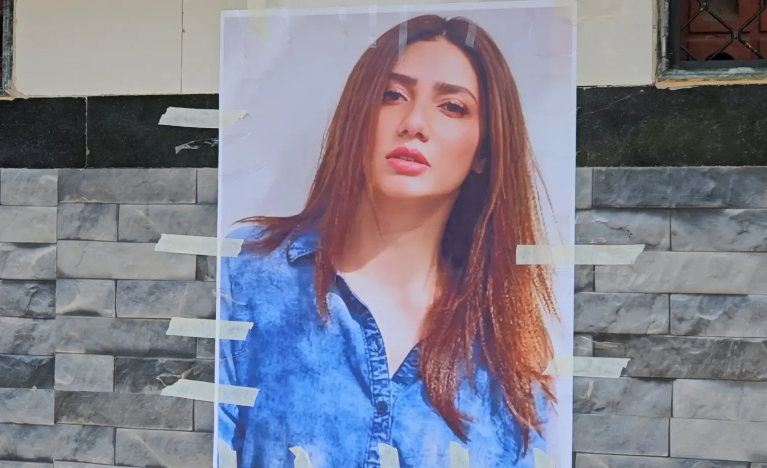 Is Pakistani Actress Mahira Khan's Poster Making a Statement in Mumbai Public Toilets after the Pahalgam Attack?