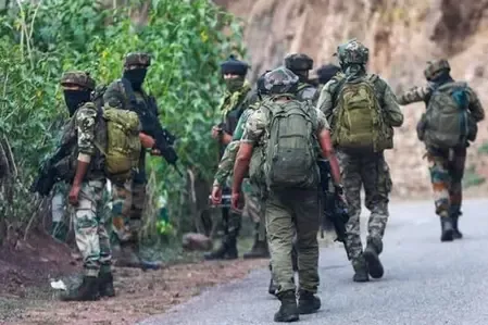 Pakistani Army Breaches Ceasefire on LoC in Poonch, J&K
