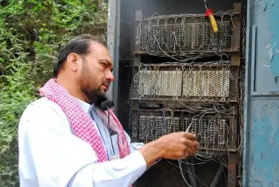 Challenges Ahead for Pakistan's 5G Rollout: Infrastructure and Financial Issues