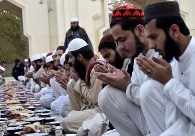 Poverty in Pakistan Reaches 11-Year Peak Amid Economic Claims