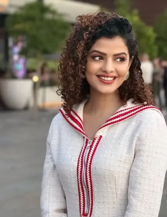 पलक मुच्छल: कम उम्र में संगीत की दुनिया पर राज, पहला एलबम 'चाइल्ड फॉर चिल्ड्रन' से शुरू हुआ सफर