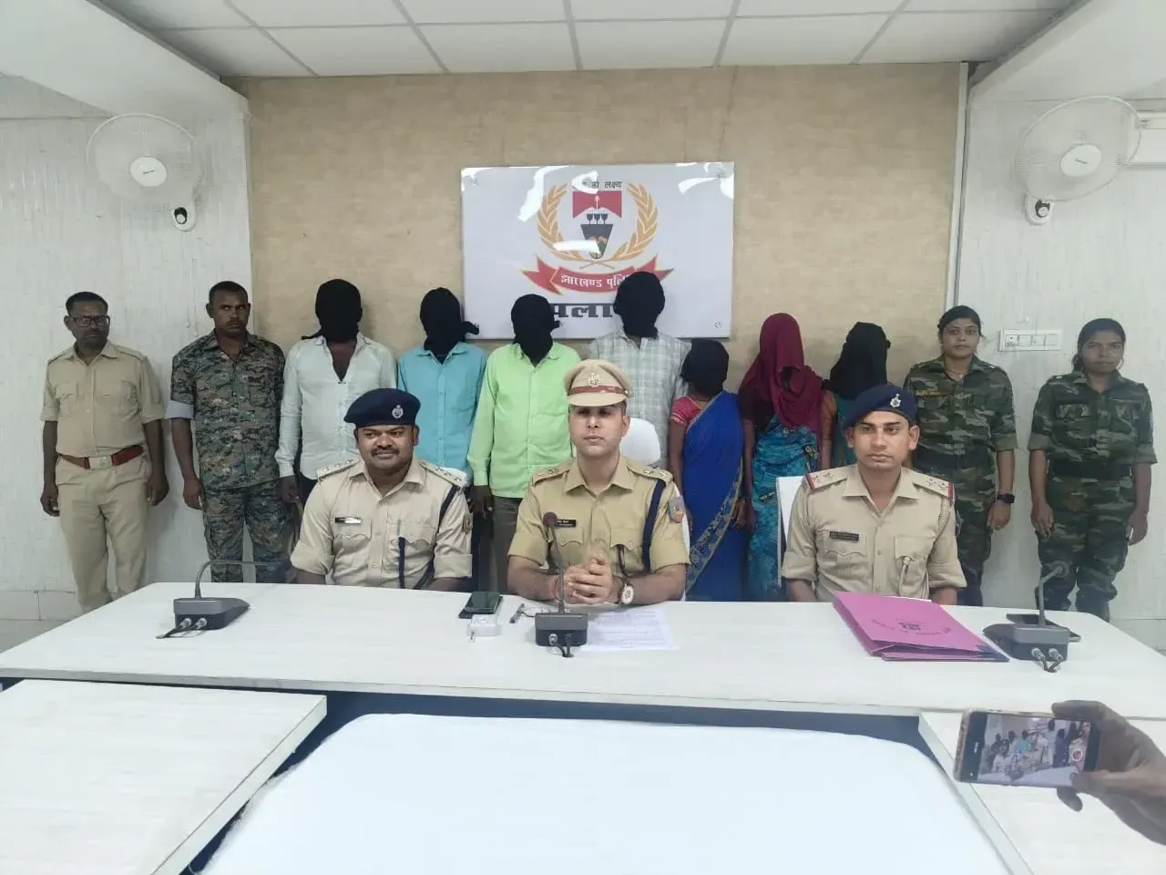 पलामू हत्याकांड: पत्नी ने ₹10 लाख की सुपारी देकर कराई पति पंकज उरांव की हत्या, सात गिरफ्तार